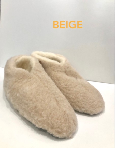 Zapatillas estilo ¨bota¨ de lana 100%