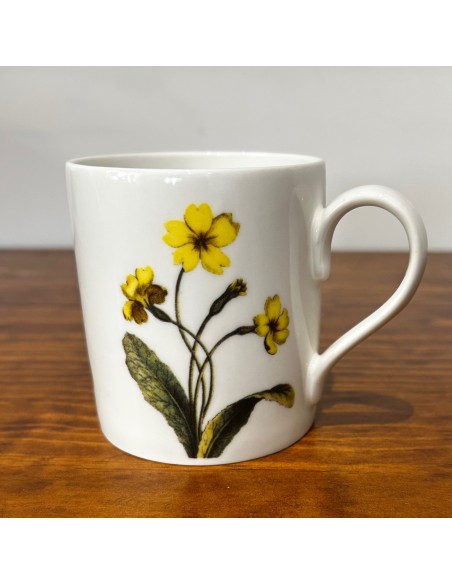 YELLOW FLOWER PORCELAIN MUG