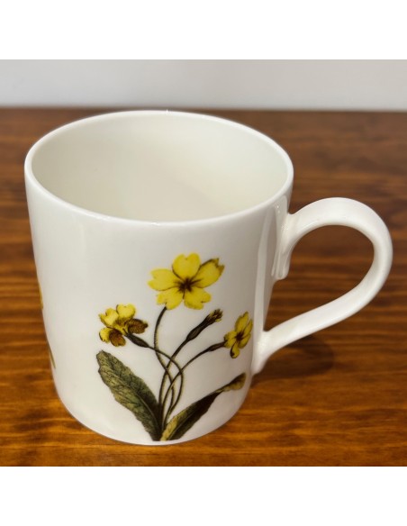 YELLOW FLOWER PORCELAIN MUG
