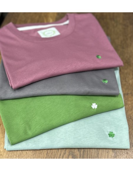 GREEN T-SHIRT WITH EMBROIDERED TREBOL