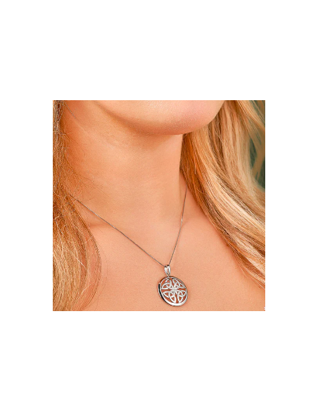 Pendant 4 Silver Celtic Triquettes with 45 cms chain.