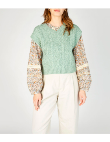 WOMEN'S WOOL VEST