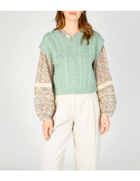 WOMEN'S WOOL VEST