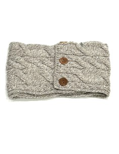 CUELLO DE LANA CON BOTONES 2