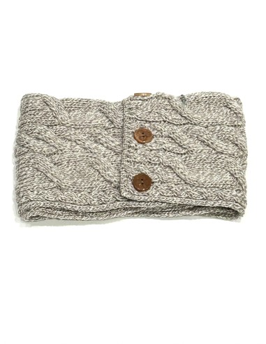 CUELLO DE LANA CON BOTONES