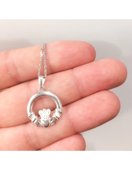 Colgante Claddagh Círculo de Plata