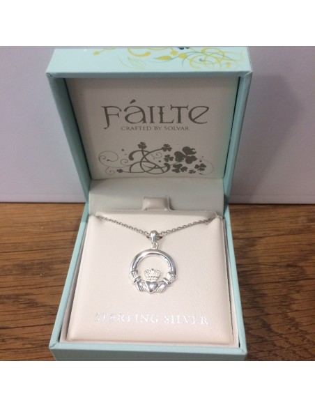 Silver Circle Claddagh Pendant