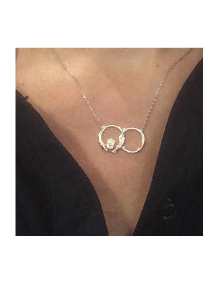 Colgante Claddagh con aros entrelazados plata